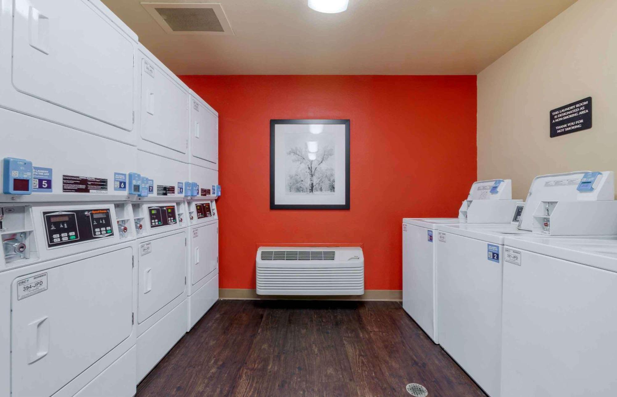 Extended Stay America Suites - Phoenix - Airport Zewnętrze zdjęcie